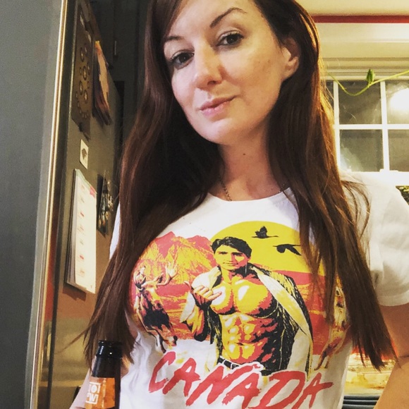 Meet your Posher, Erica - Picture 4 of 4